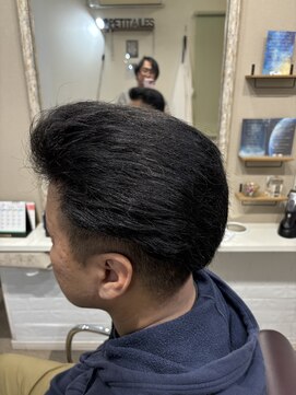 オールバックのメンズスタイル